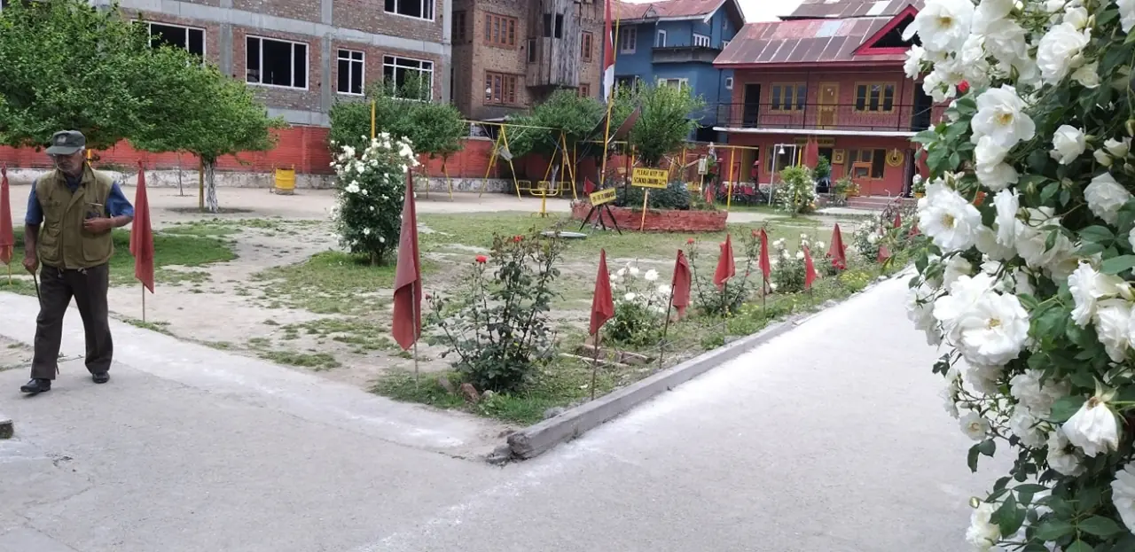 Students in campus courtyard